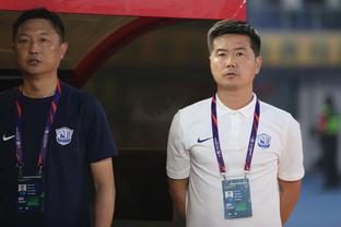罗斯&JJJ&斯玛特领衔！灰熊众将身穿中文版T恤为中国球迷拜年